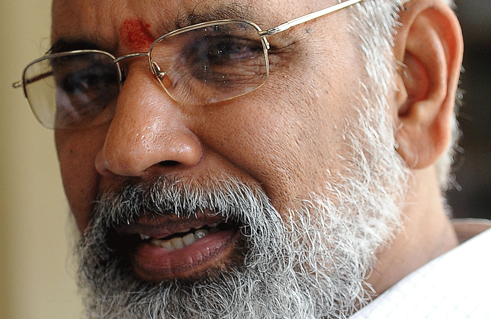 අවසාන මොහොතේ විග්නේශ්වරන් කට අරියි !