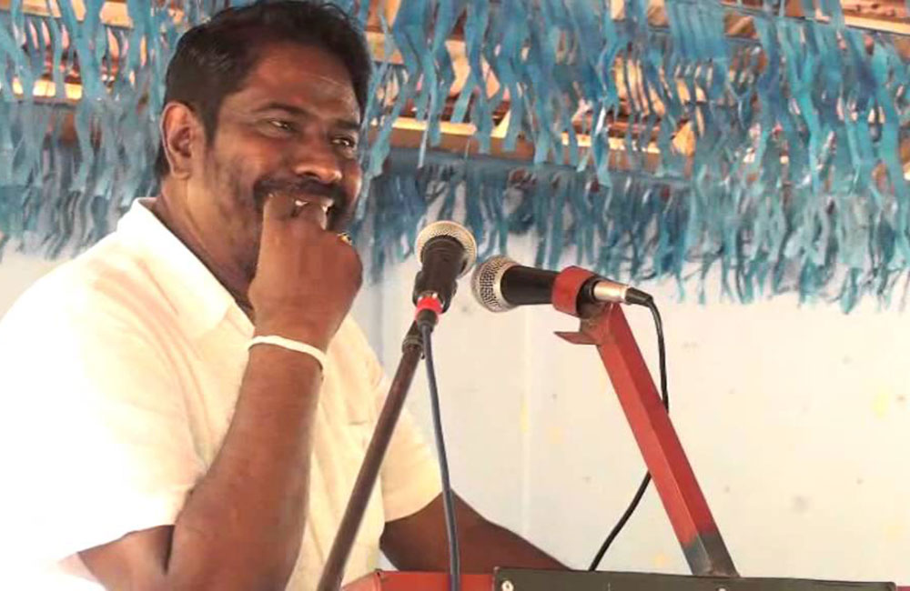 විජිතමුණි සොයිසා "වෙල්ගම" පාරේ යන්න හිත හදාගෙන !  