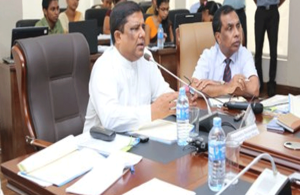ඡන්දය තියන දිනය මට තනිව තීරණය කරන්න බෑ - ඇමැති වජිර !