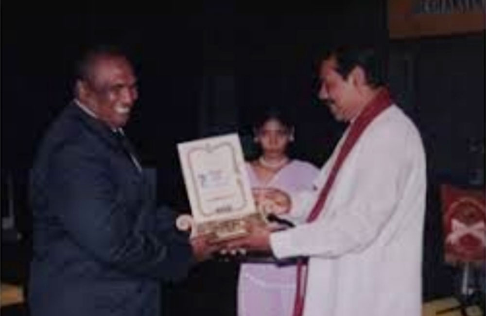 මහින්ද - ඊබ්‍රාහිම් ගනුදෙනු හෙළිවේ : බාල පුතා අතුරුදහන් !