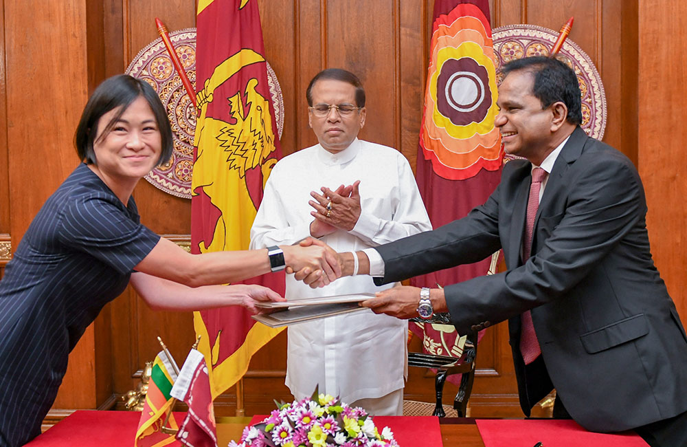 ශ්‍රී ලංකාවේ පළමු වරට පාවෙන බලාගාරයක් !