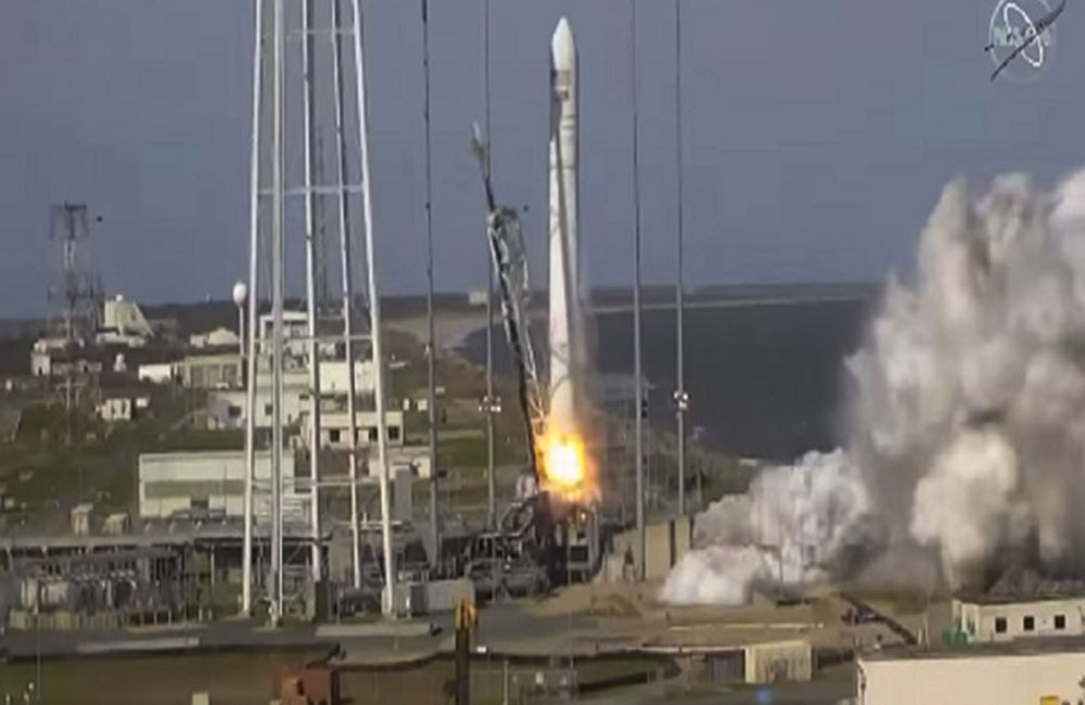 රාවණා 1 ජාත්‍යන්තර අභ්‍යාවකාශ මධ්‍යස්ථානයට ඇතුල්වෙයි !