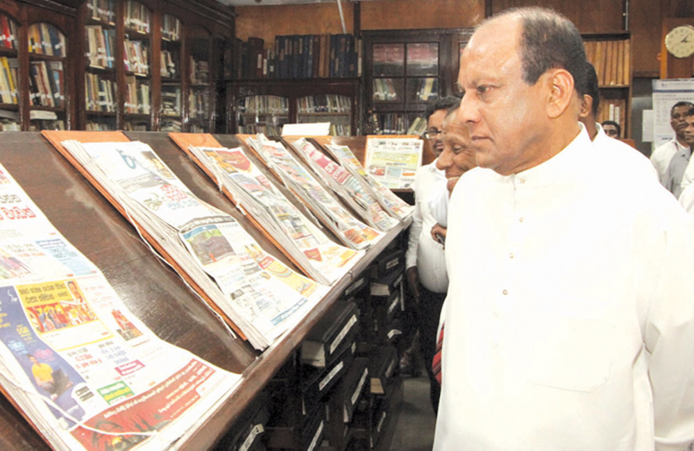 රජයේ දැන්වීම් රාජ්‍ය මාධ්‍යයට පමණලු