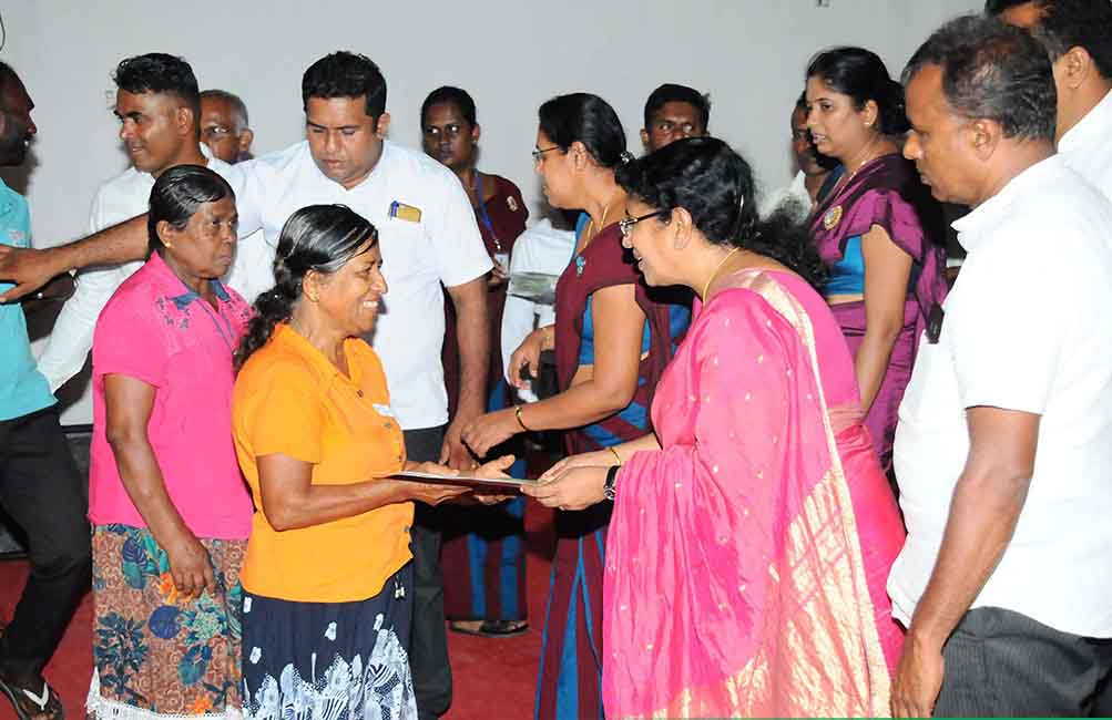 රාජපක්ෂලා මාධ්‍යට දැක්වූ ප්‍රතිචාර : තලතා සිහිපත් කරයි !