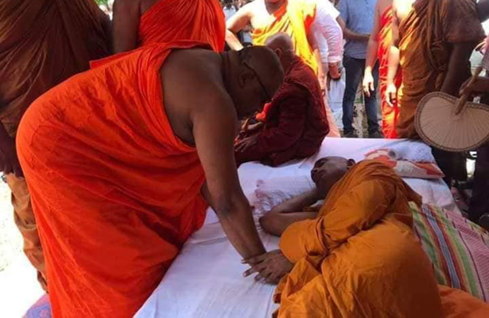 රතන හිමි අතන කළේ තක්කඩි වැඩක් - ඥානසාර හිමි පැහැදිලි කරයි (වීඩියෝ )