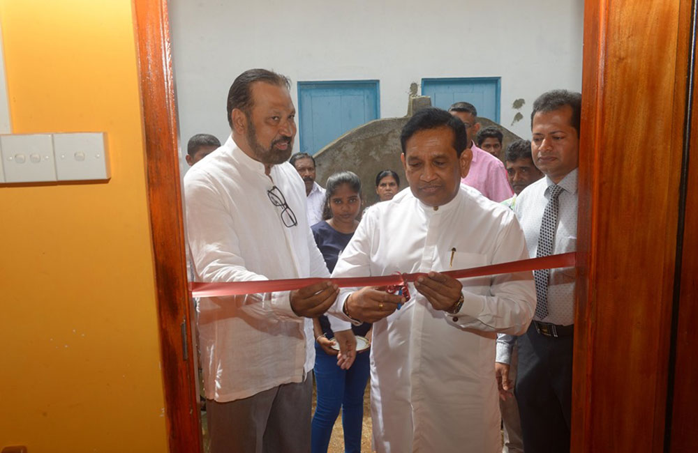 ආගමයි දේශපාලනයයි පටළවා ගන්න එපා - රාජිත