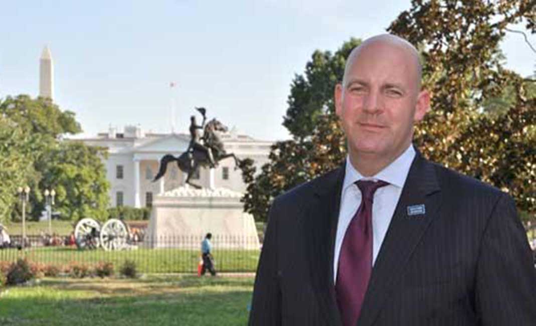 දේශපාලන හා ආරක්ෂක කටයුතු පිළිබඳ ඇමෙරිකානු සහකාර ලේකම් : ලංකාවේ සංචාරයක !