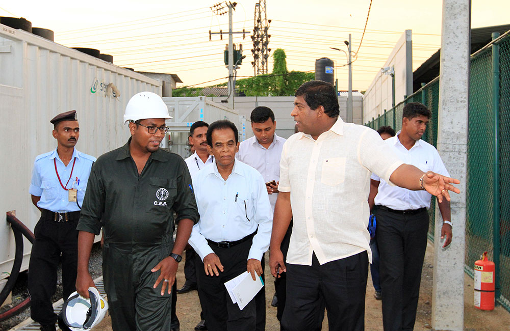 ආරක්ෂාව සම්බන්ධ කාරණය දේශපාලනීකරණය කරන්න එපා - ඇමති රවී