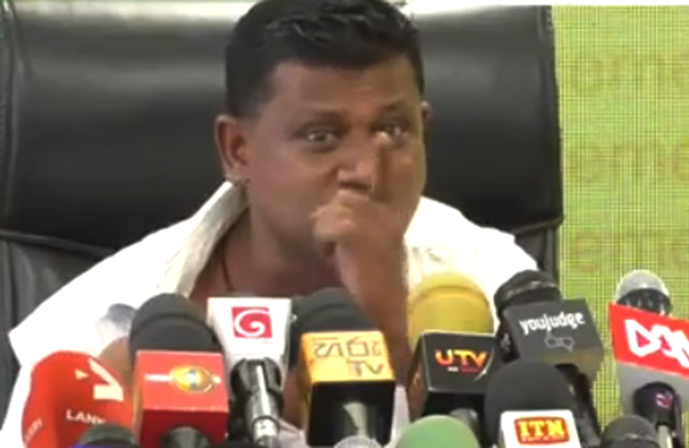 ලේ තමන්ගේම නම් තුවාලය පෙන්වන්න : ගෝඨාබයට රණවිරුවන් අභියෝග කරයි !