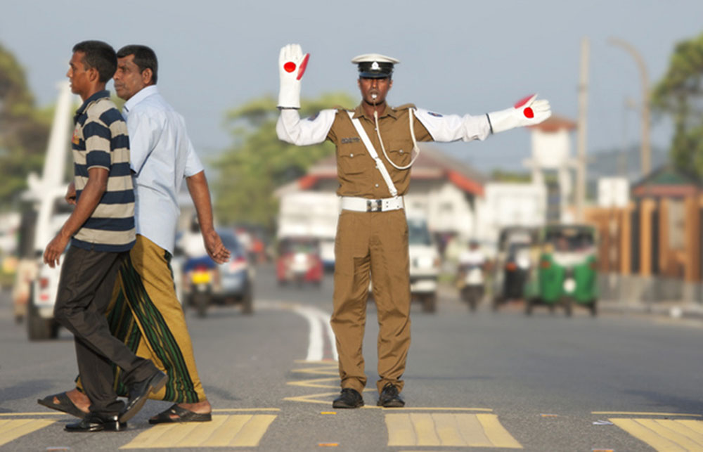 පොලිසියට එරෙහිව අද සිට අන්තර්ජාලයෙන් පැමිණිලි !