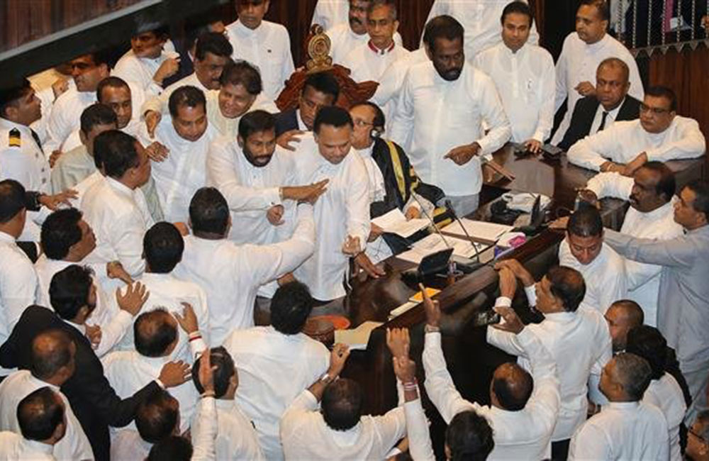 පාර්ලිමේන්තුව වැනසූ මන්ත්‍රී ලැයිස්තුව පිටවේ !