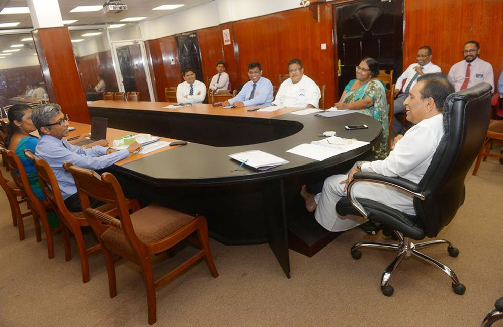 අප්‍රේල් 01 දින සිට ඝණ ආහාර සදහා ද වර්ණ සංකේත ක්‍රමයක් - රාජිත