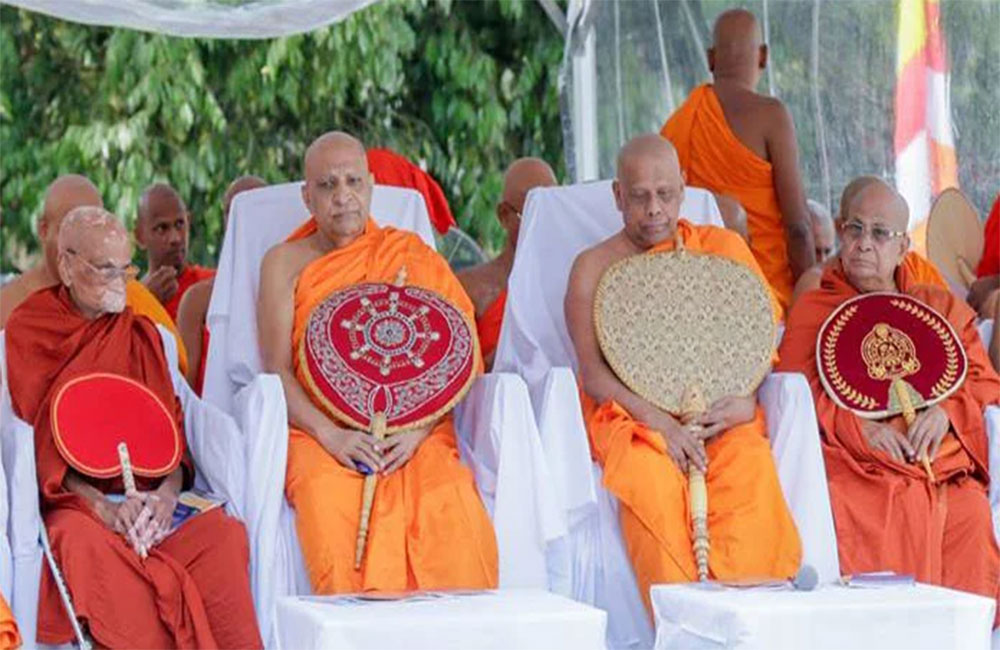 නිකාය අනුව උස් අසුන් - මිටි අසුන් ප්‍රශ්නය ජනාධිපතිටත් යයි !