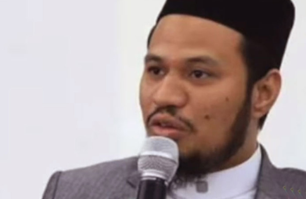 ''නිවෙස් තුළට වී, නිරෝධායනය වීම අල්ලා දෙවියන් ඉස්ලාම් බැතිමතුන්ගෙන් අපේක්ෂා කරන්නක් '-  එම්. අක්‍රම් නූරාමිත් මවුලවිතුමා (Audio)