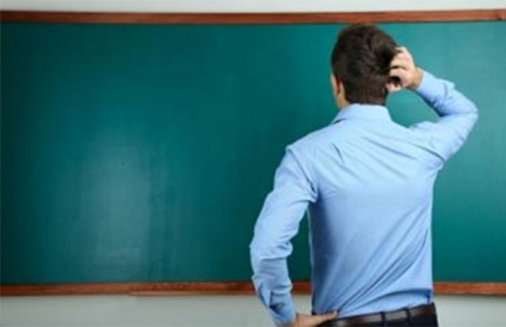 ගුරු පුහුණුව ලැබූ 1300ක් රැකියා නොදී දොට්ට දමයි !