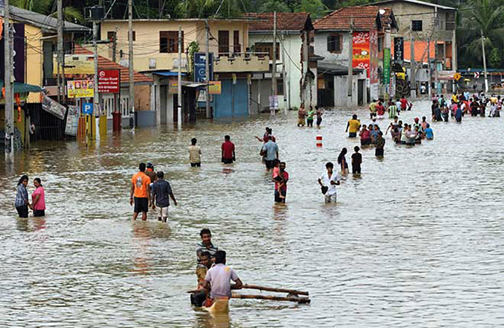 දිස්ත්‍රික්ක කිහිපයක ගංවතුර සහ නායයෑම්  අවදානමක් ! 