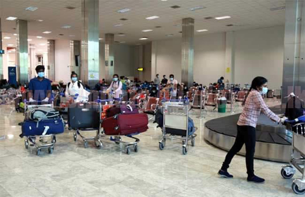  දවසකට 12500 යි - සල්ලි ගෙවන නිරෝධායන මධ්‍යස්ථාන ගැන : මව්පියන්ගෙන් මැසිවිලි !