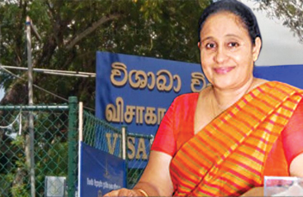 විශාකා විදුහල්පතිනිය, ස්ථාන මාරුවෙන් පැමිණි ගුරුවරයාට තර්ජනය කරයි