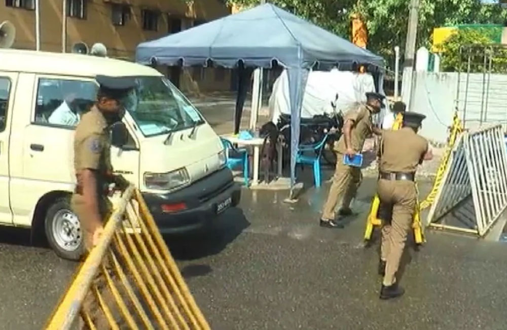 ග්‍රාම නිලධාරී වසම් 42 ක් හුදකලා බවින් නිදහස් කරයි