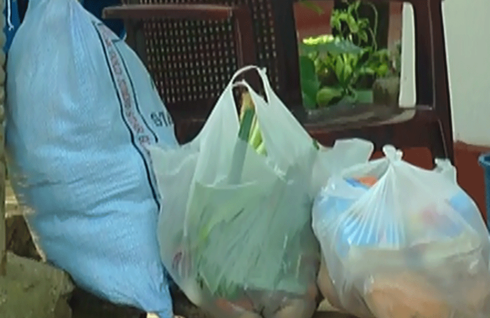 සහන මල්ලේත් ගැහිල්ලක් ? වගකීම දේශපාලනඥයින්ට : රාජ්‍ය සේවකයන්ට ගුටි !