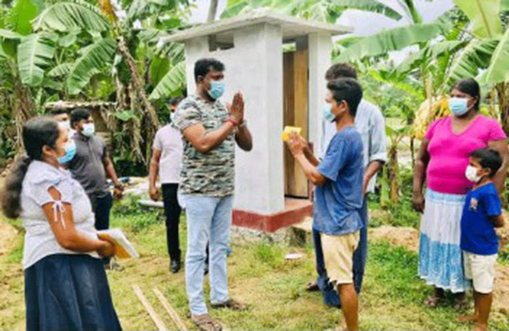 ආණ්ඩුවේ සුමිත් මුල්ගල් තියා සංචරණ සීමා කඩයි !