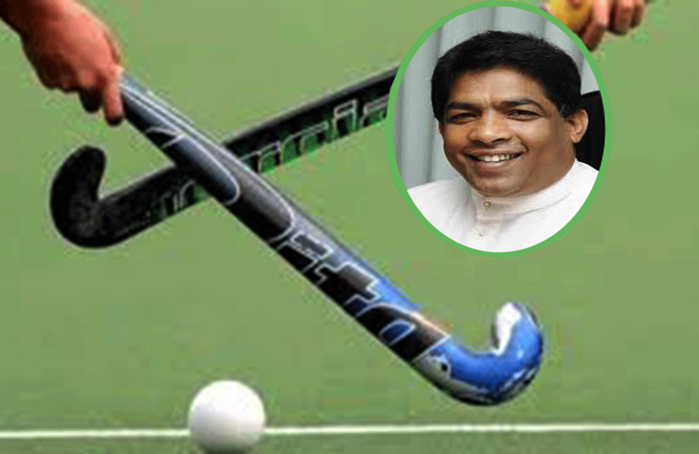 හොකී යළි උණුසුම් වෙයි : ක්‍රීඩාවේ ප්‍රවීණයන් රෝහණ සමග එක්වෙයි !