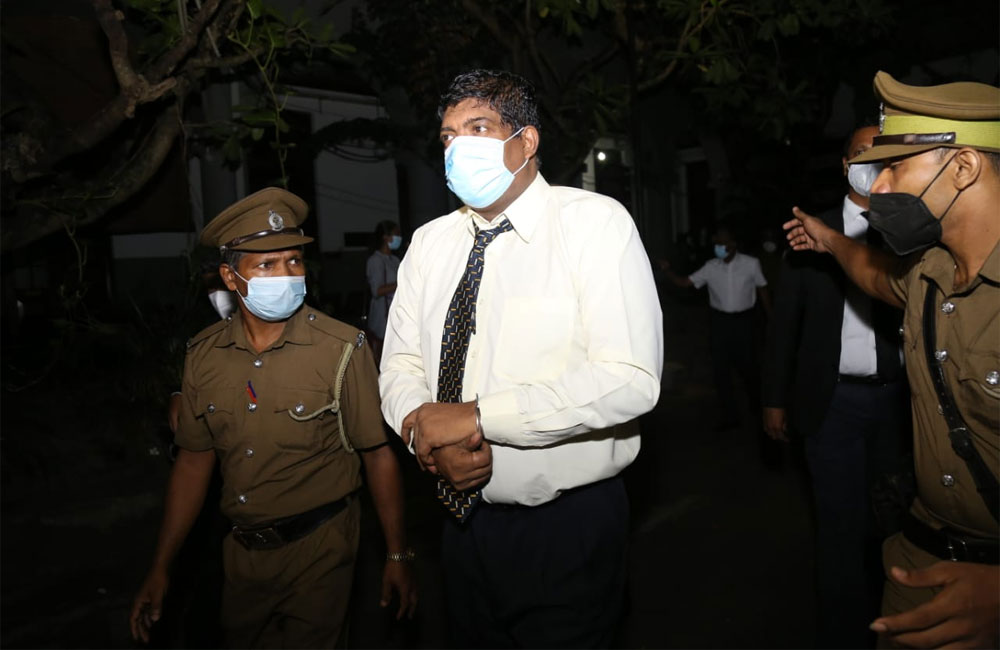 රවී ඇතුළු 08ක් බන්ධනාගාර ගතකිරීමට නියෝගයක් !