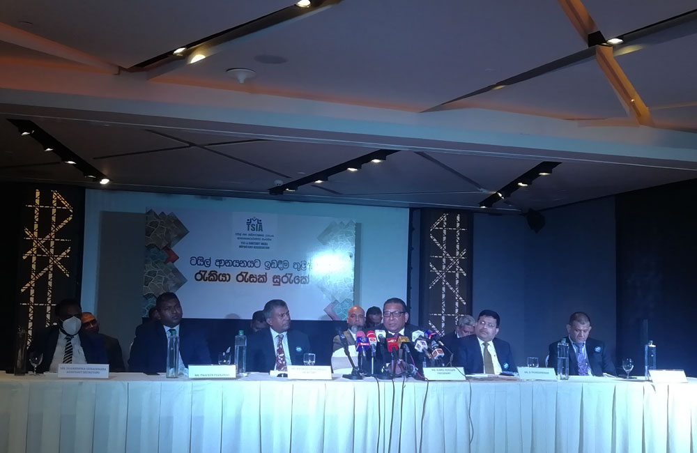 ටයිල් ආනයන සීමා නිසා : අඩු මිලට ටයිලුත් නෑ - නිලට තිබුණ අහසත් නෑ !