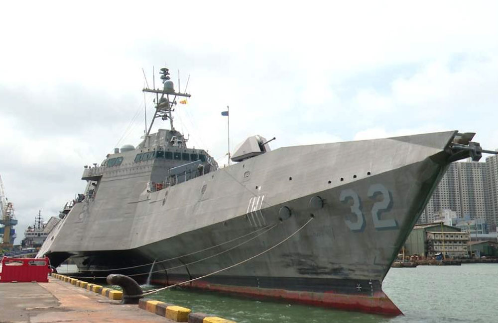 USS Santa Barbara යුධ නෞකාව කොළඹ වරායට සේන්දු වෙයි