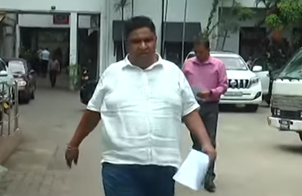 චාමරගෙන් අල්ලස් කොමිසමට පැමිණිල්ලක්