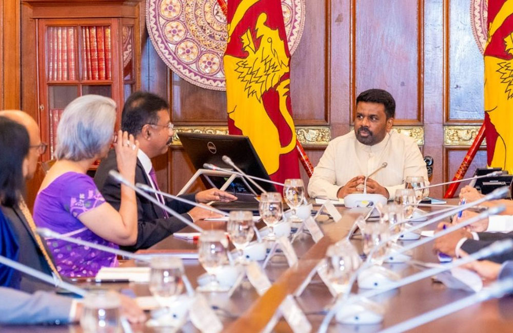 රට තුළ සිදුව ඇති පරිවර්තනය පිළිබඳ ජාත්‍යන්තරයට ගෙන යාම රාජ්‍ය තාන්ත්‍රිකයන්ගේ වගකීමක් - ජනපති