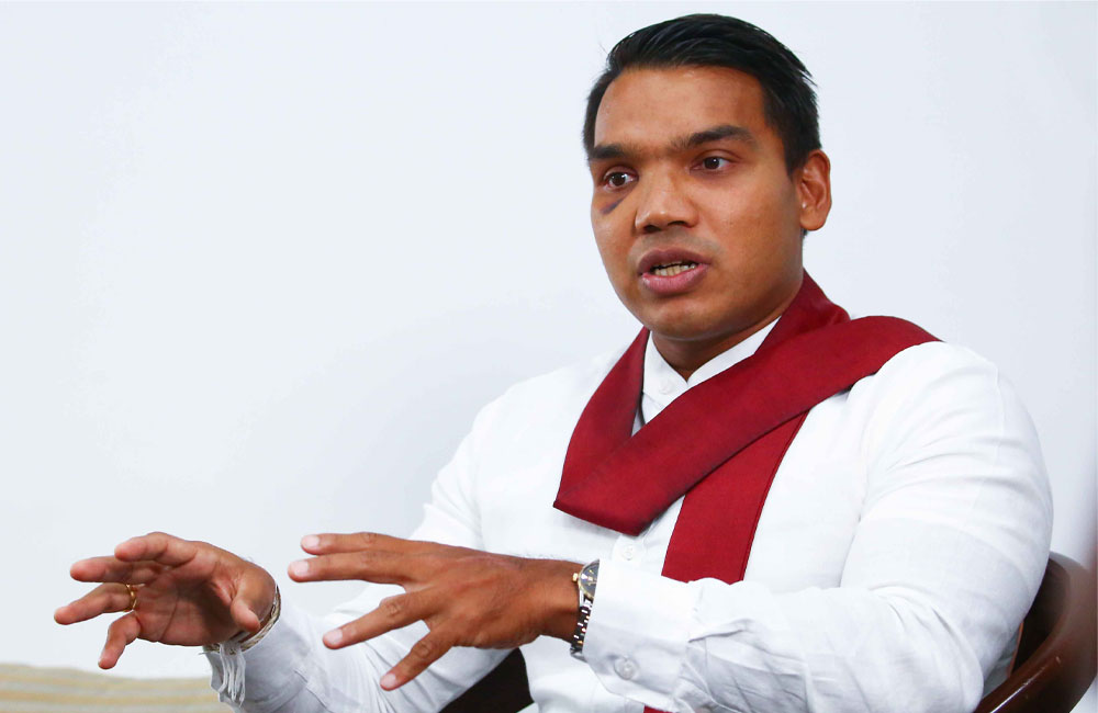 බොරු සාක්ෂි හදලා අපිව හිරේ දාන්න ගියාට සාර්ථක වෙන්නෙ නෑ - නාමල් රාජපක්ෂ