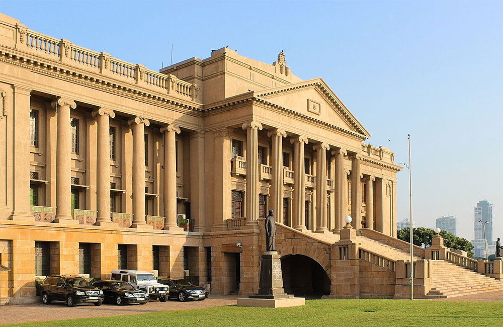 හදිසි කැබිනට් සංශෝධනයක් : බිමල්ගෙන් වරාය හා ගුවන්සේවා ගලවයි- කෞෂල්‍යාට, දිනිදුටත් නි. ඇමතිකම්…