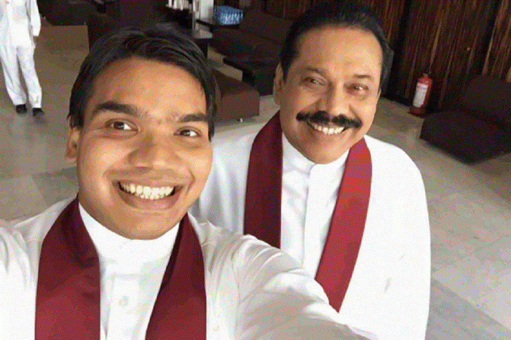 නාමල් රජවීම කාටවත් නවත්වන්න බෑ : මහින්දට බැරි දේ ලේකම් එවා කියවයි !